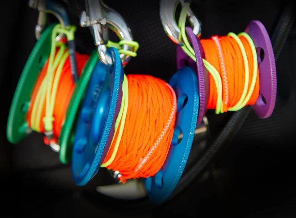Apeks Spools – DiveCatalog.com
