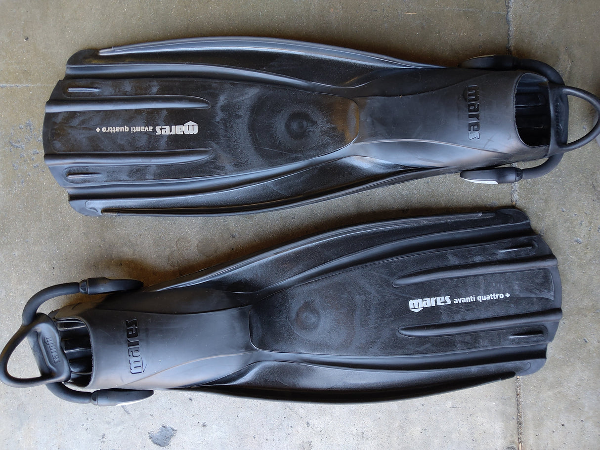 Used Mares Avanti Quattro Plus Open Heel Bungee Strap Fin