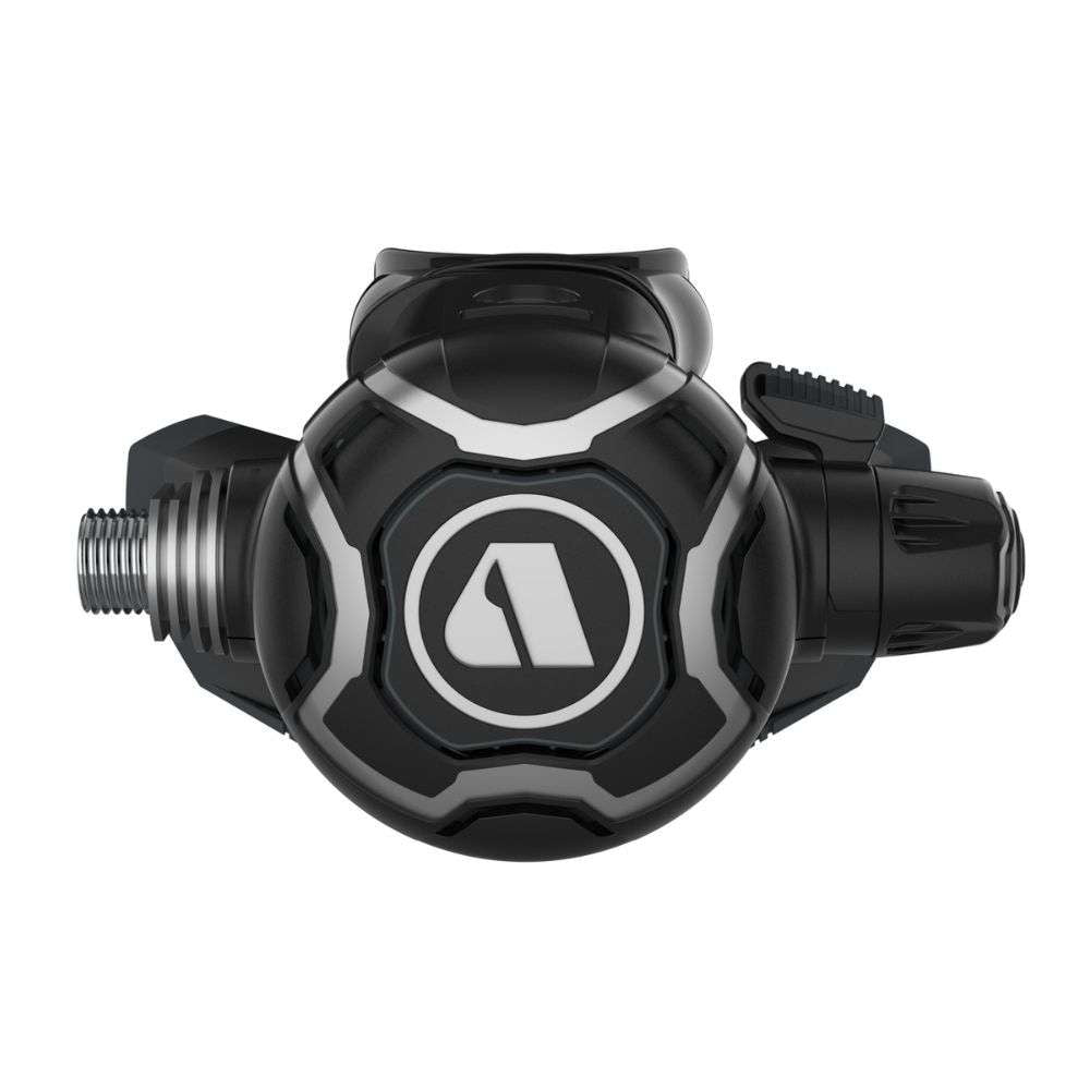 Apeks EVX200 Dive Regulator - first stage detail