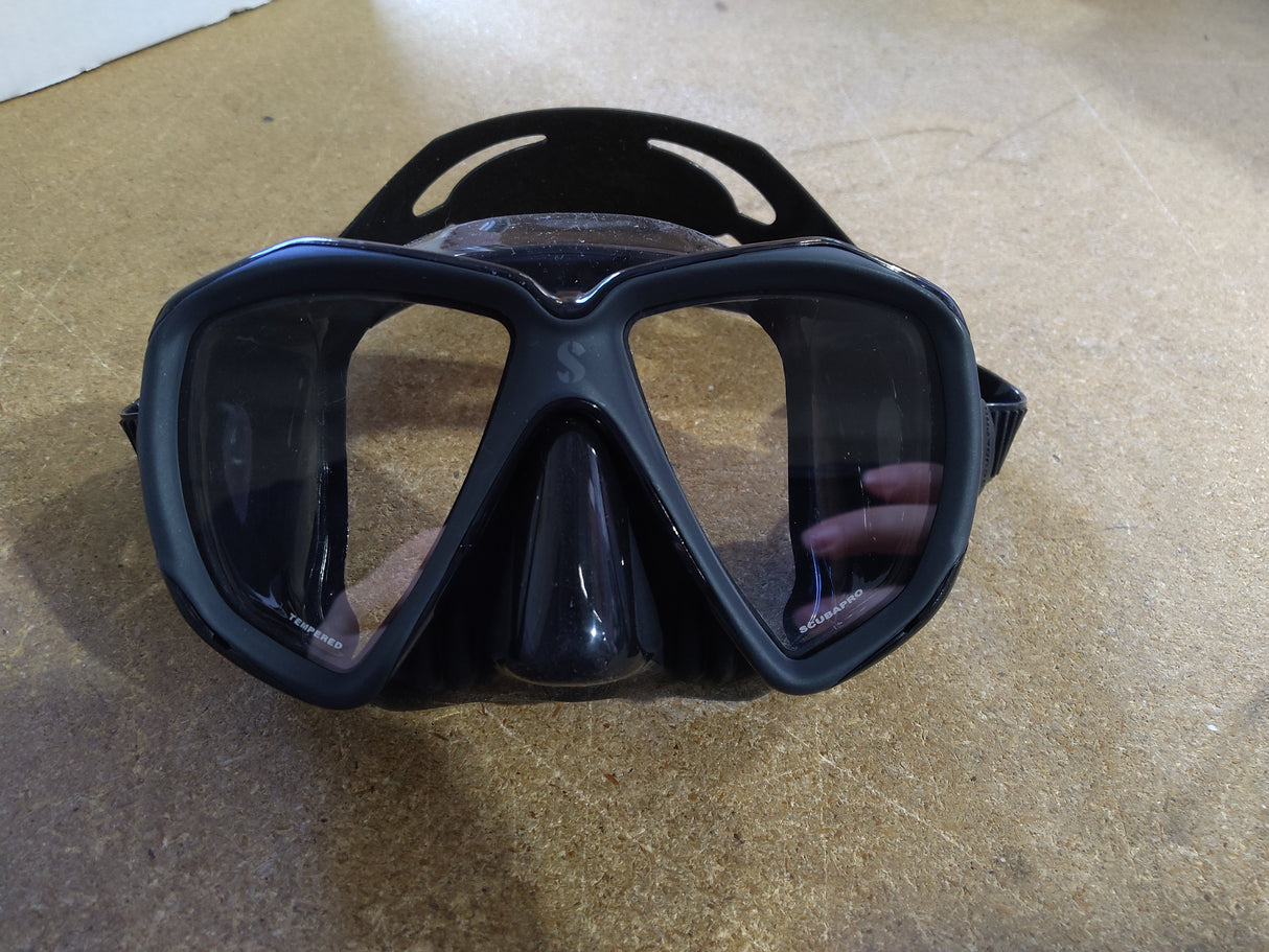 Used Scubapro Spectra Mask