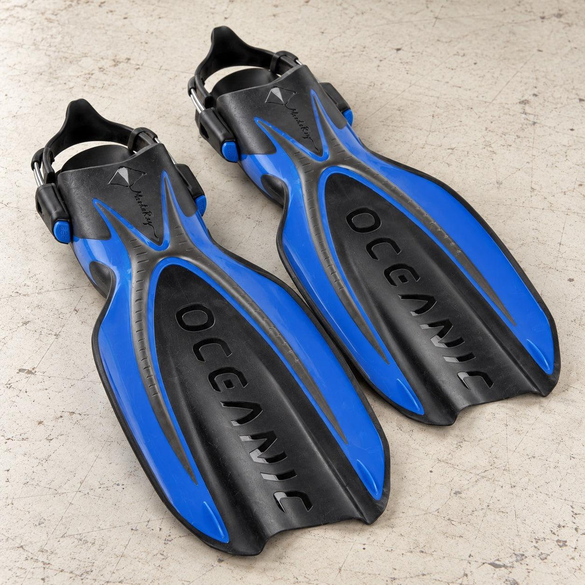 Open Box Oceanic Manta Ray Fin — Blue/Black, open box, lightly used on off-white work table