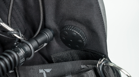 Halcyon Zero Gravity inflator detail