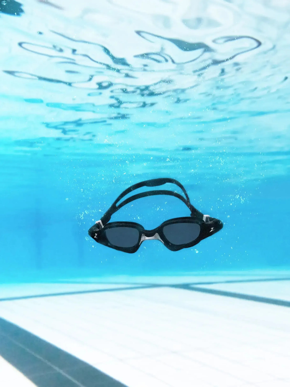 Zoggs Spectra Low Profile Swim Goggles with Curved Anti-Fog Lenses