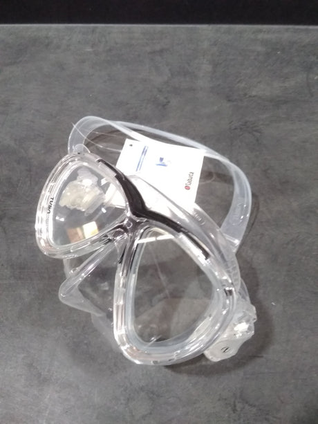 Open Box Tusa Freedom One Mask-Clear/Translucent Black-Very Good-
