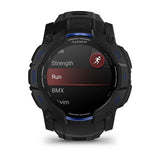Garmin Instinct 3 50 mm AMOLED rugged GPS smartwatch, Black/Bolt Blue 2