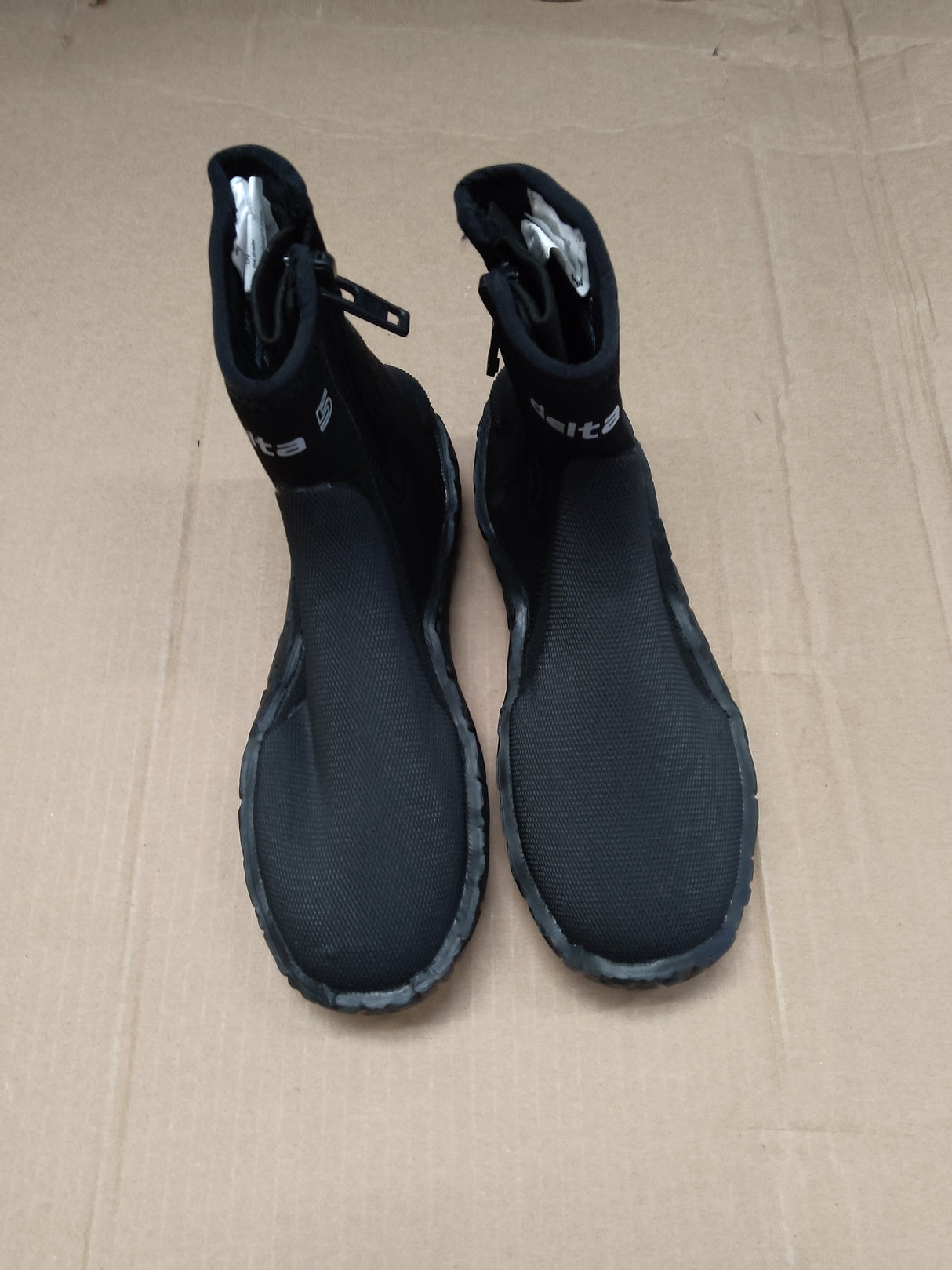 Open Box Scubapro Delta 5mm Full Cut Dive Boot