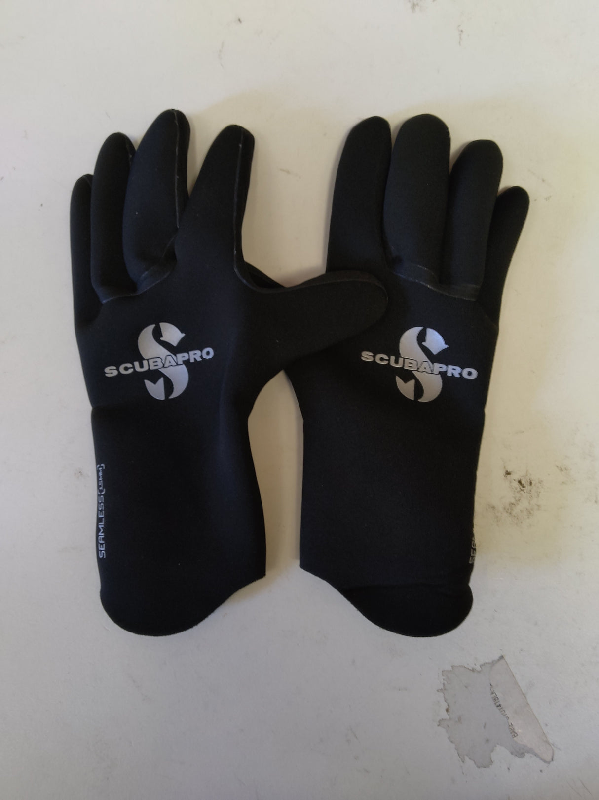 Open Box Scubapro Seamless 1.5mm Dive Glove