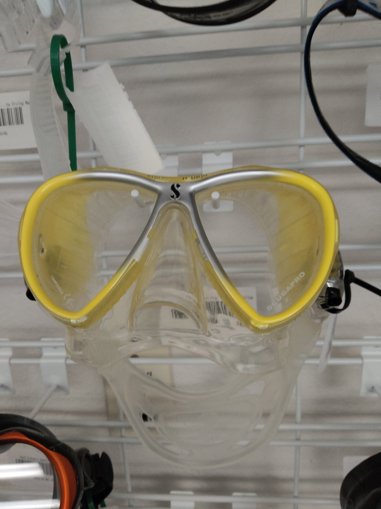 Used Scubapro Synergy Twin with Comfort Strap