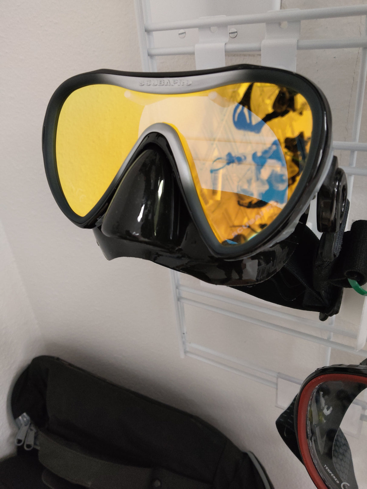 Used Scubapro Synergy 2 W/Comfort Strap