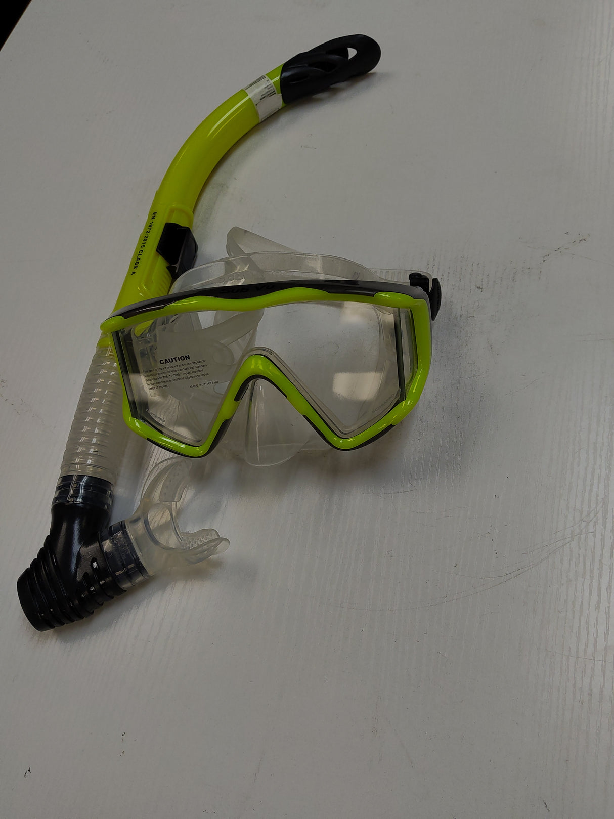 Used Scubapro Sub Vu Combo w/o Fins