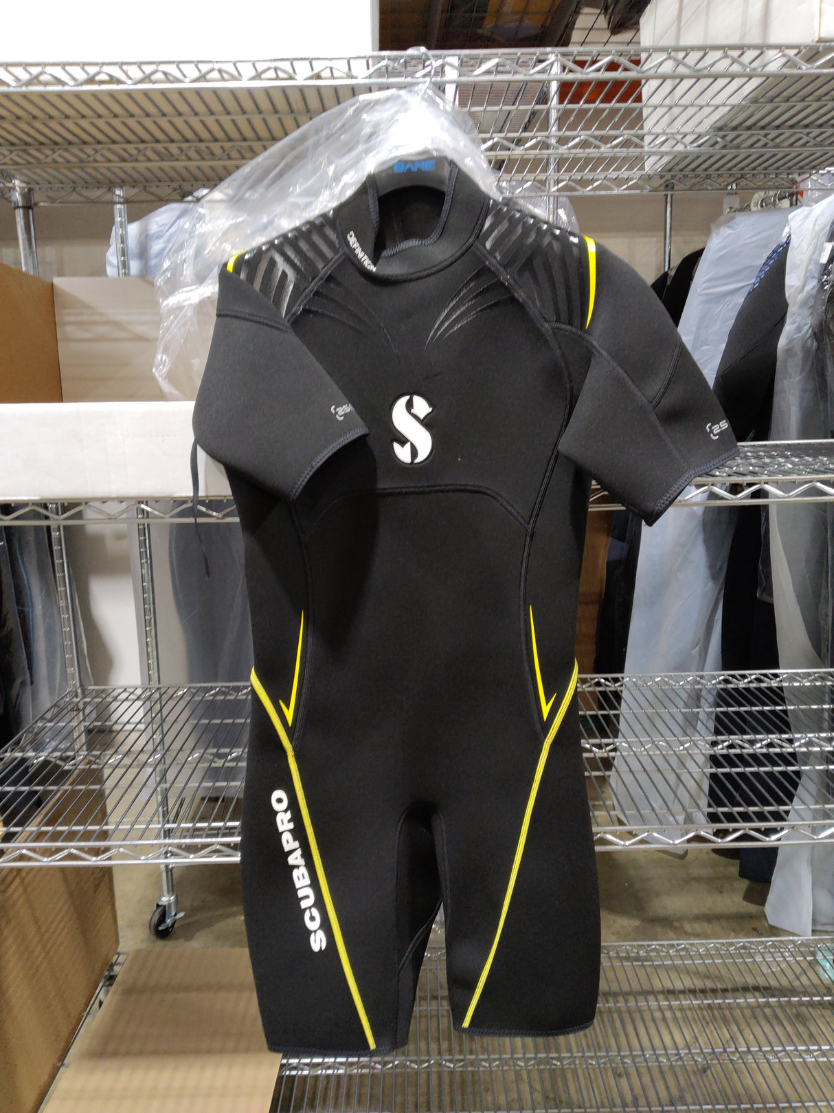 Open Box Scubapro Definition Shorty 2.5mm Men's