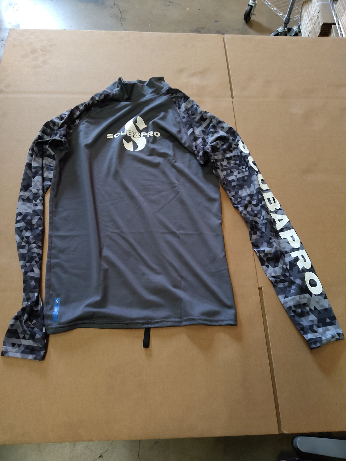 Open Box Scubapro Rash Guard Mens, Long Sleeve (UPF50)