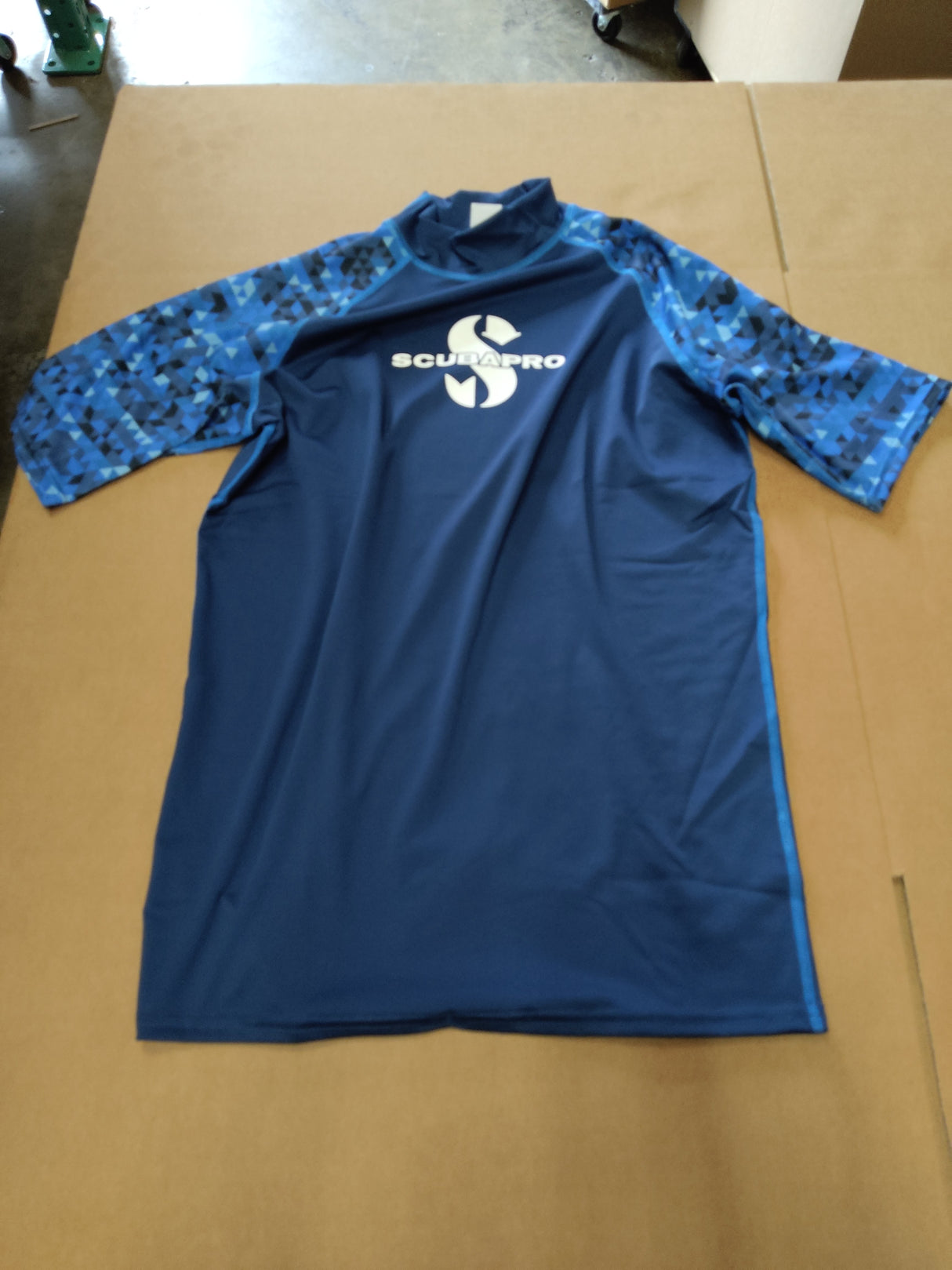Open Box Scubapro Rash Guard Mens, Short Sleeve (UPF50)
