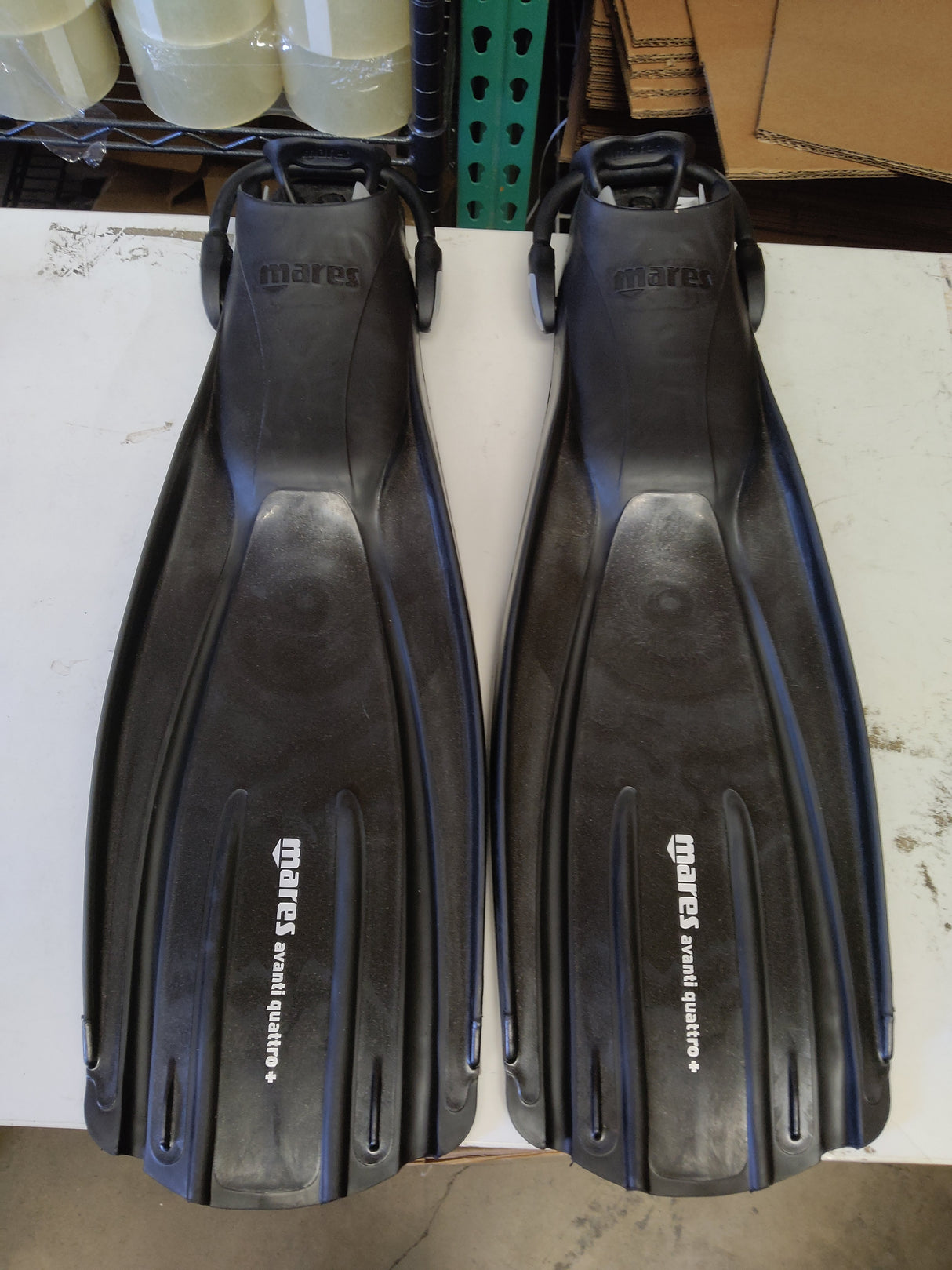 Used Mares Avanti Quattro Plus Open Heel Bungee Strap Fin