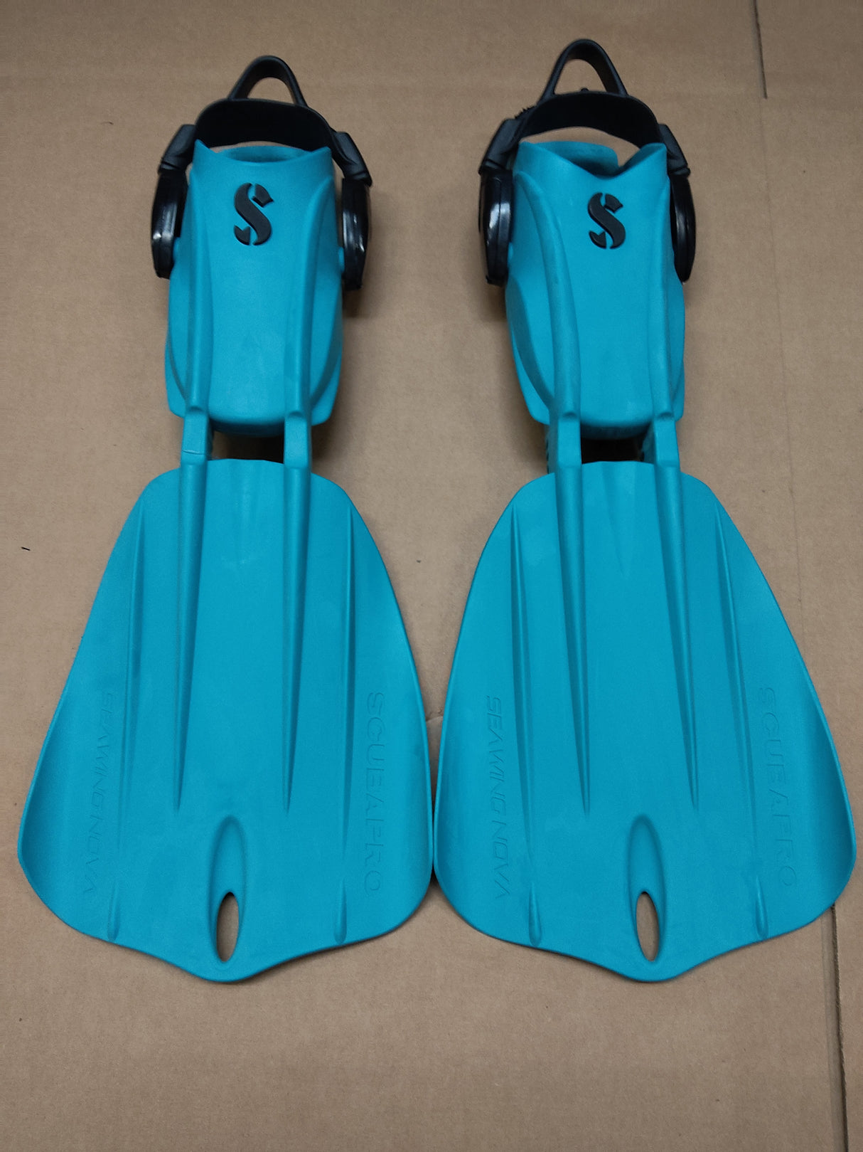 Open Box Scubapro Seawing Nova Fins
