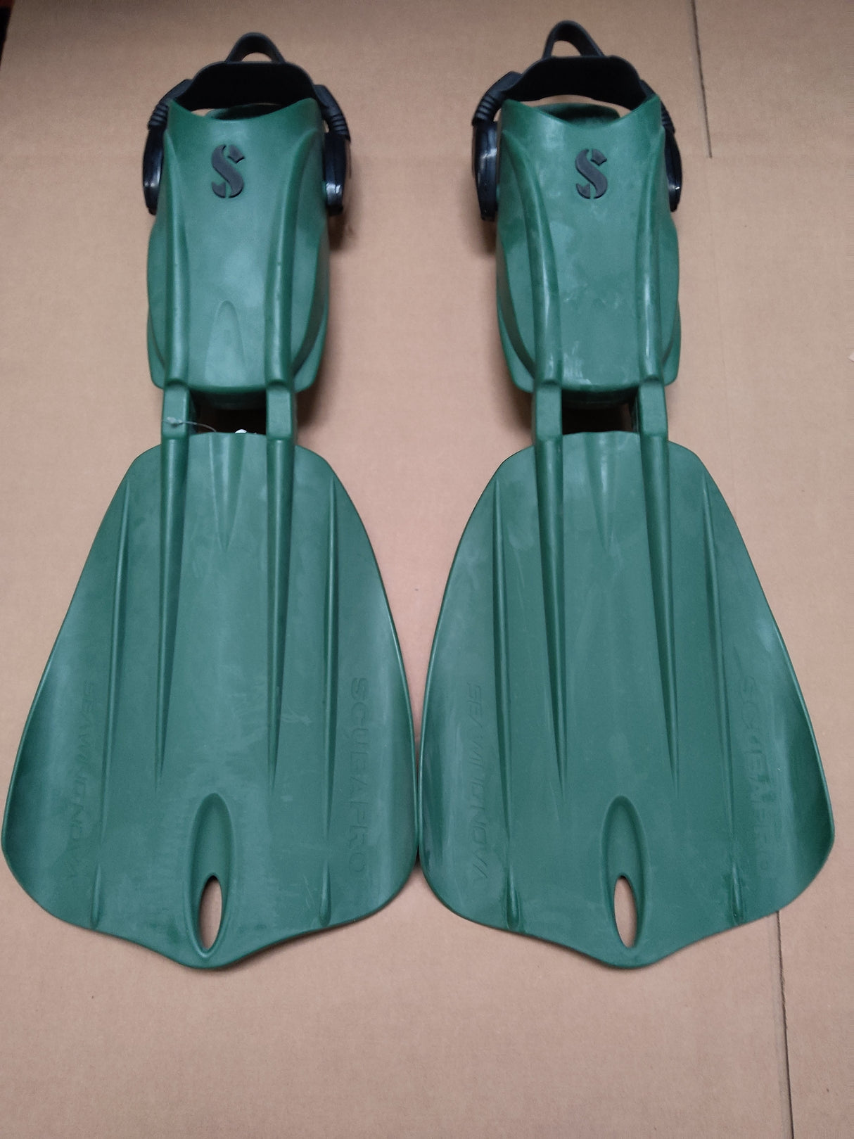 Open Box Scubapro Seawing Nova Gorilla Fins