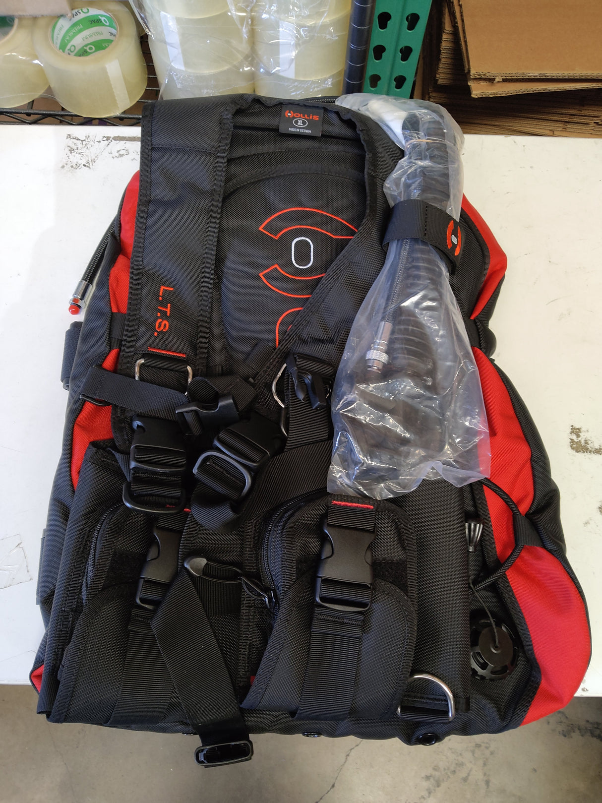 Open Box Hollis LTS Light Travel System Rear Inflation BCD Medium