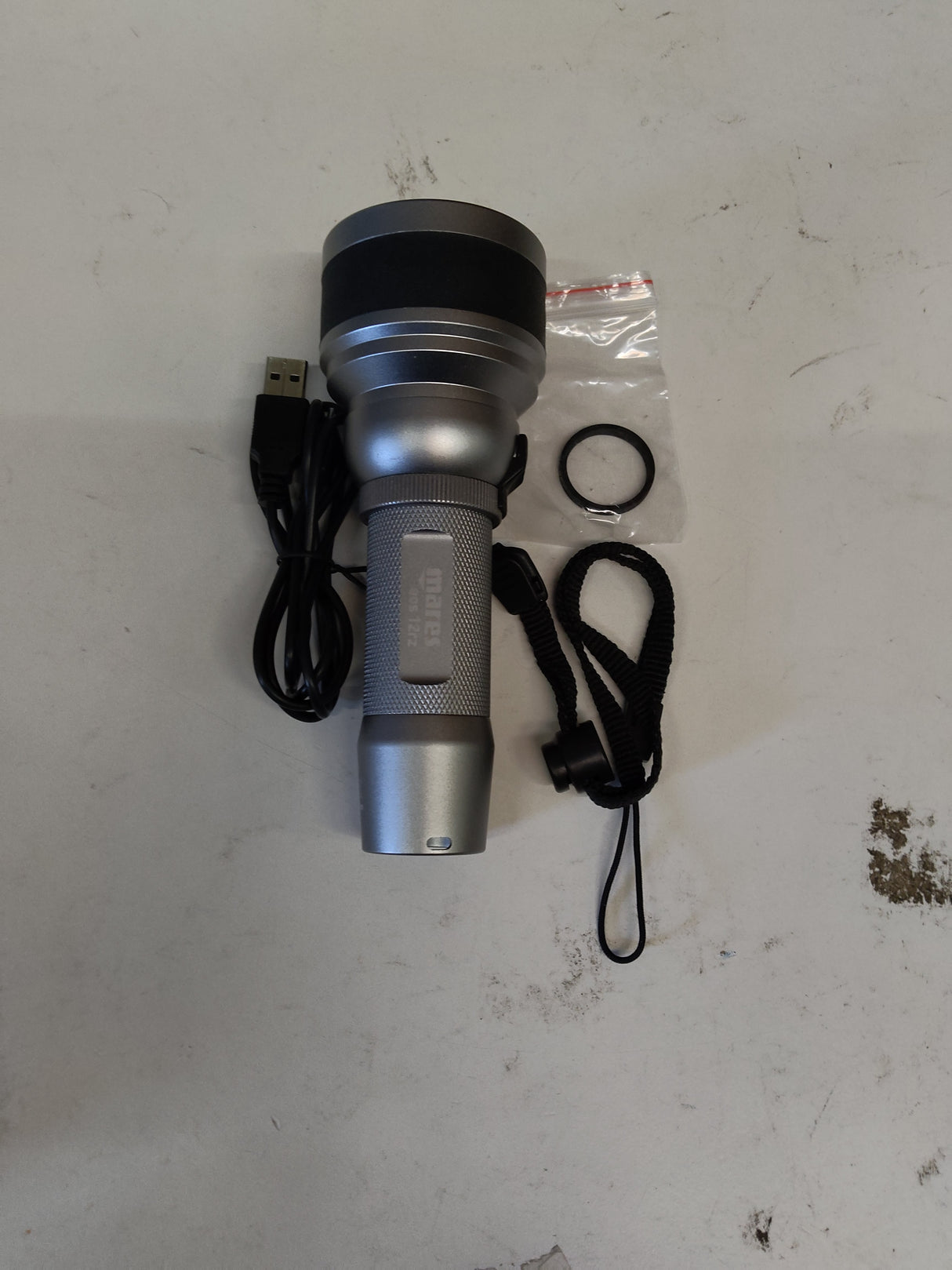 Used Mares EOS 12RZ Dive Light