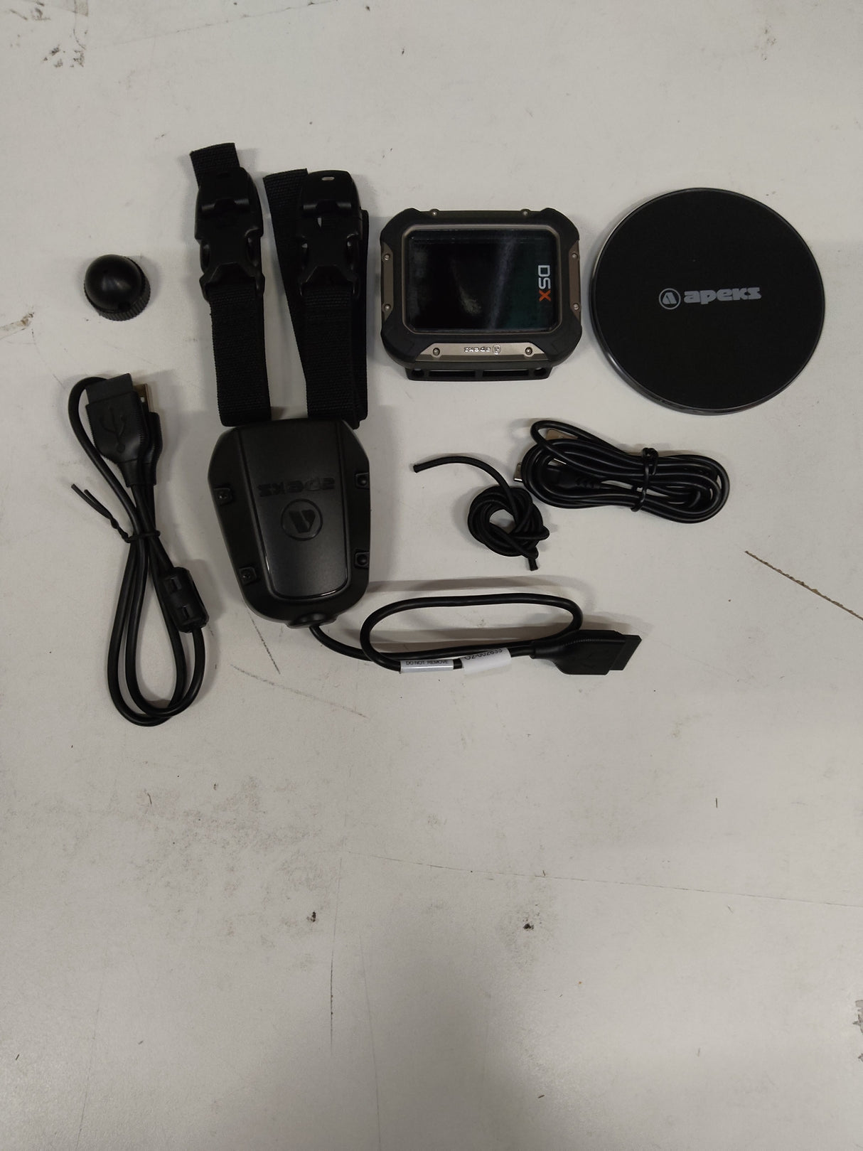Used Apeks DSX Dive Computer w/ O2 Analyzer Black