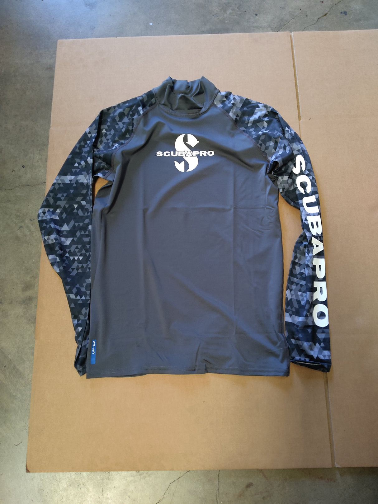 Open Box Scubapro Rash Guard Mens, Long Sleeve (UPF50)