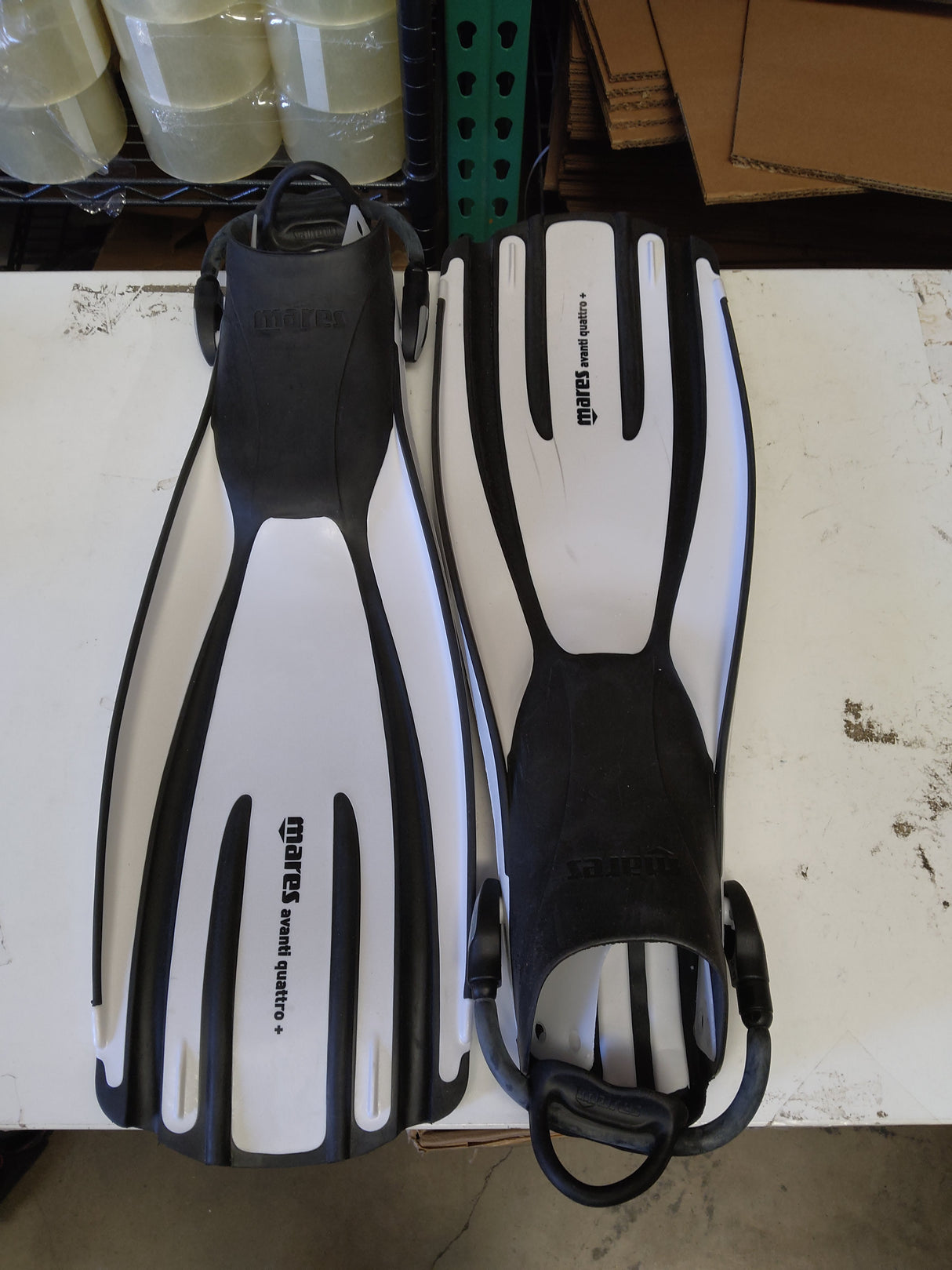 Used Mares Avanti Quattro Plus Open Heel Bungee Strap Fin