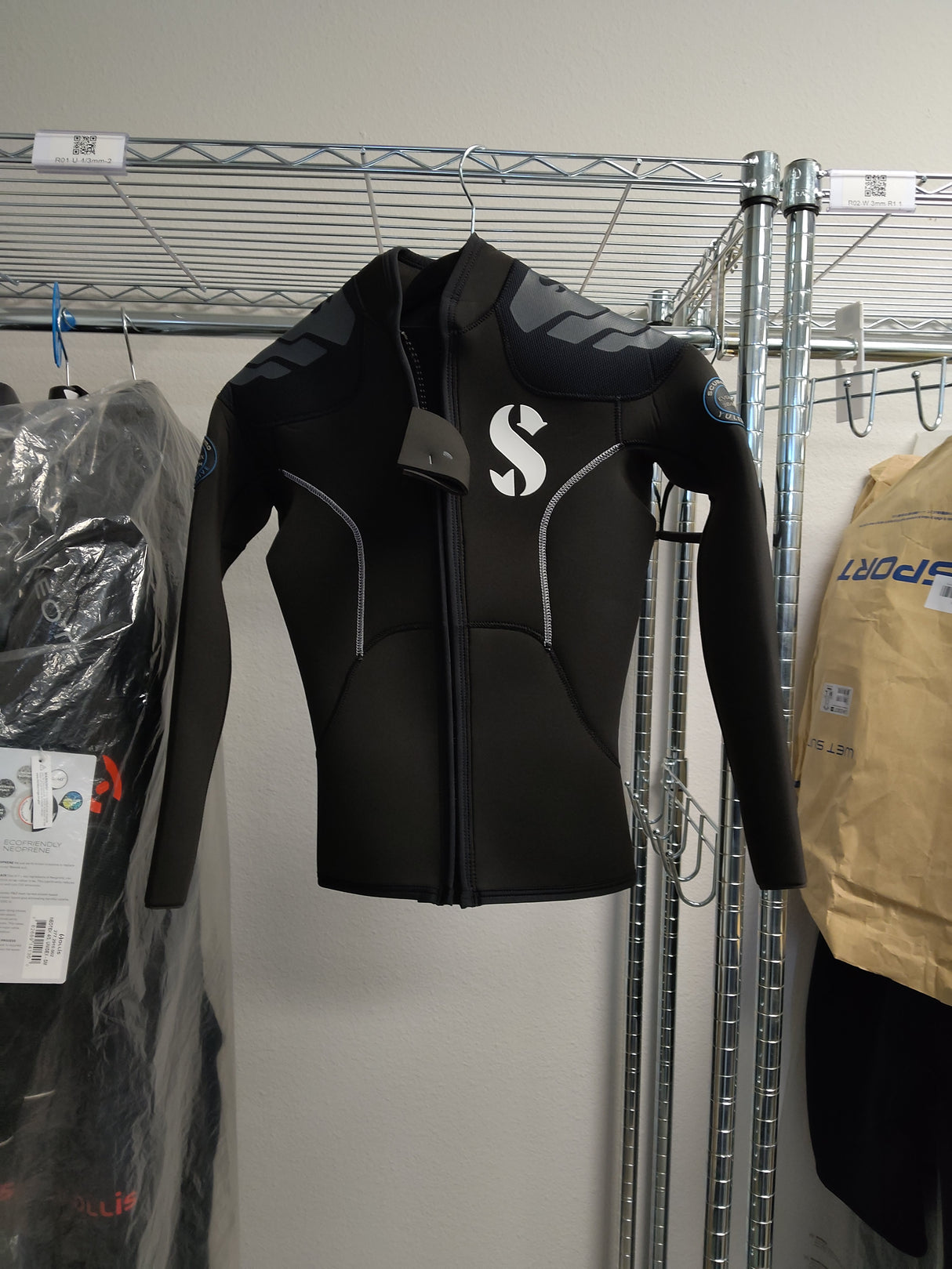 Open Box Scubapro Everflex Yulex Hoodless Vest 3mm Long Sleeve Women's