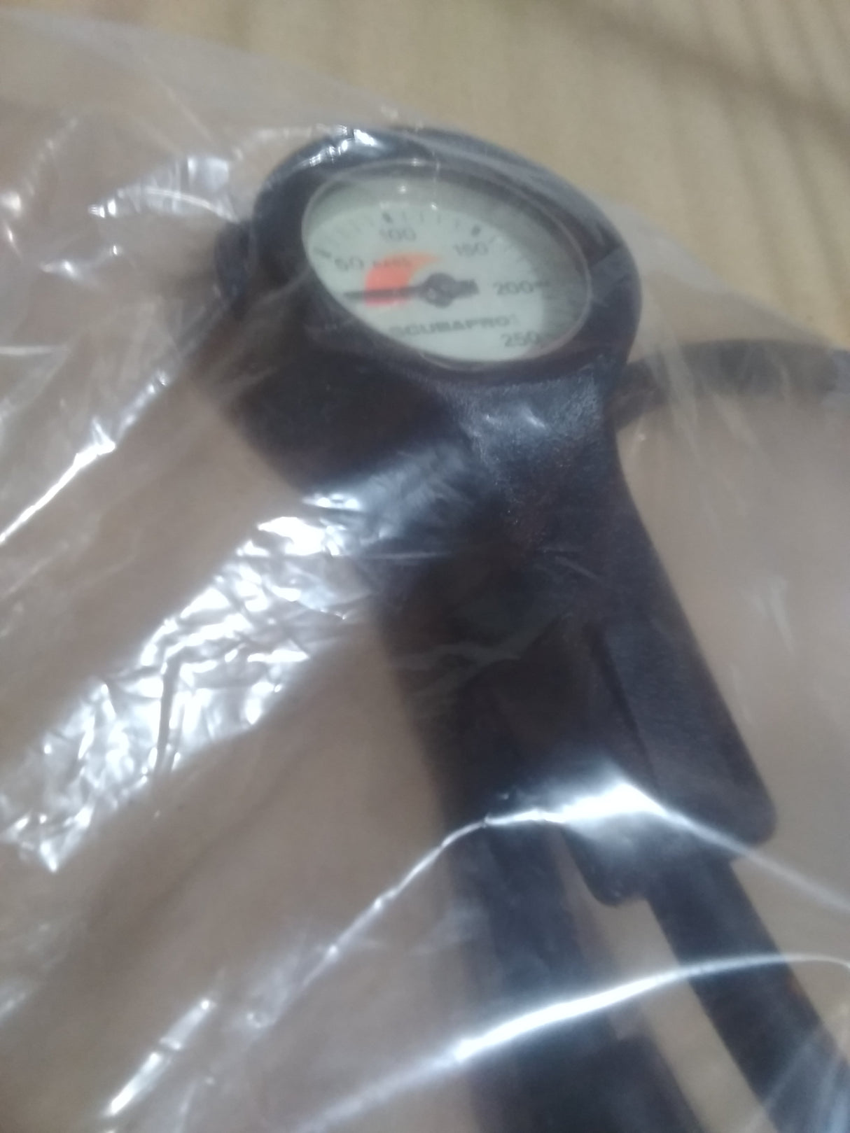 Used Scubapro Pressure Gauge, Metric