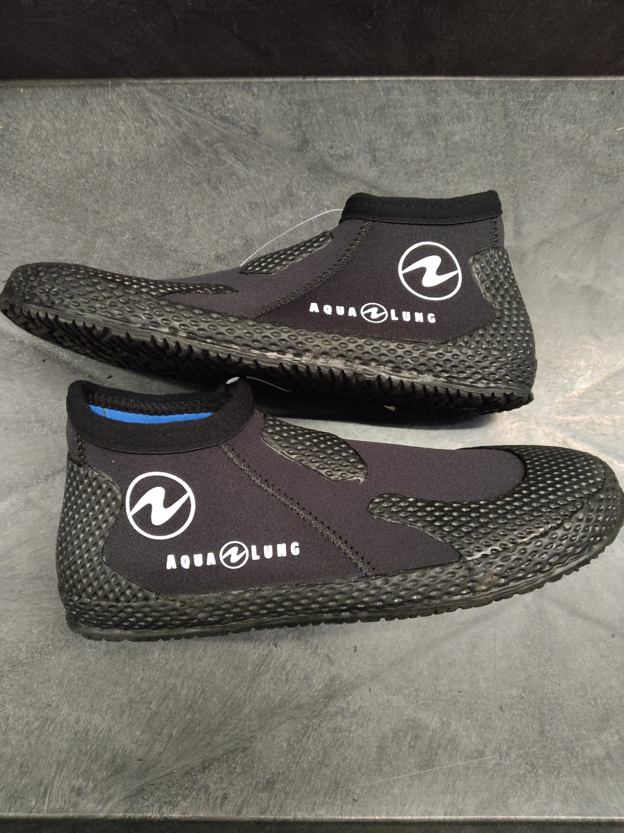 Used Aqualung 3mm Superlow Dive Boot Black / Blue