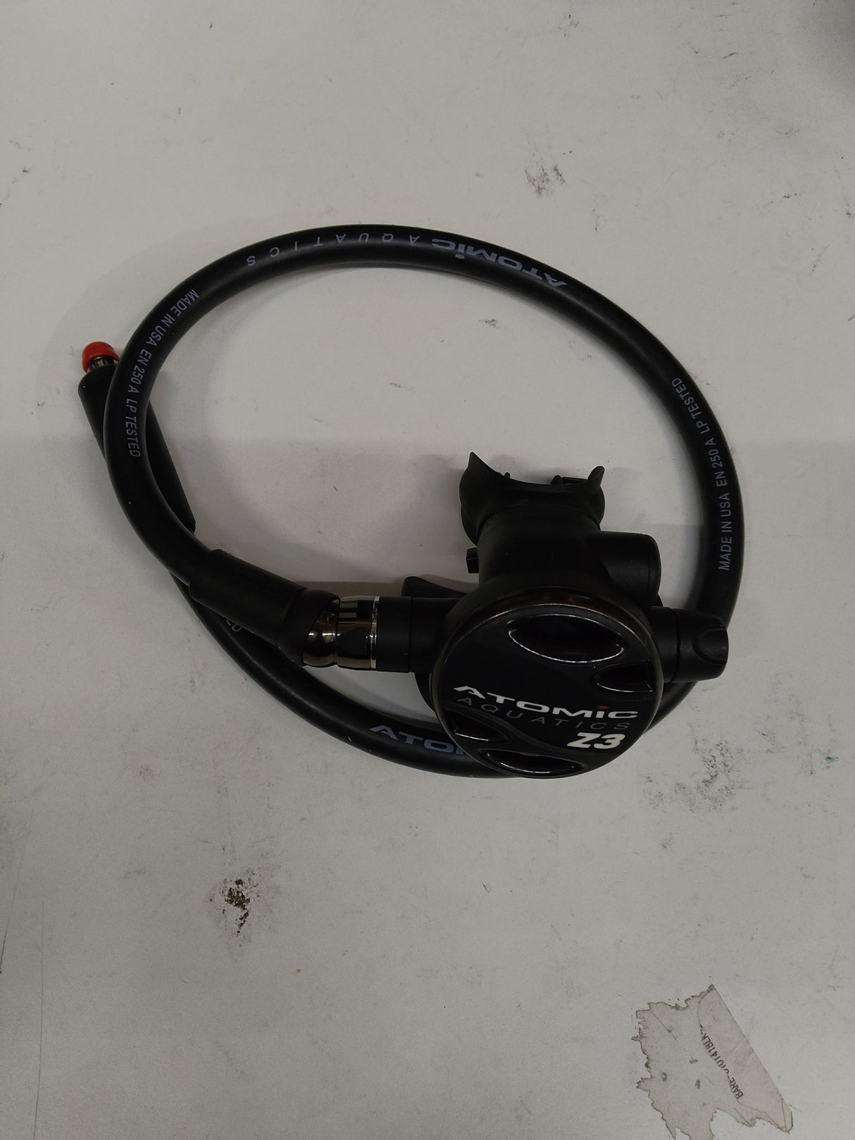 Open Box Atomic Aquatics Z3 Second Stage only, 32" hose, Black