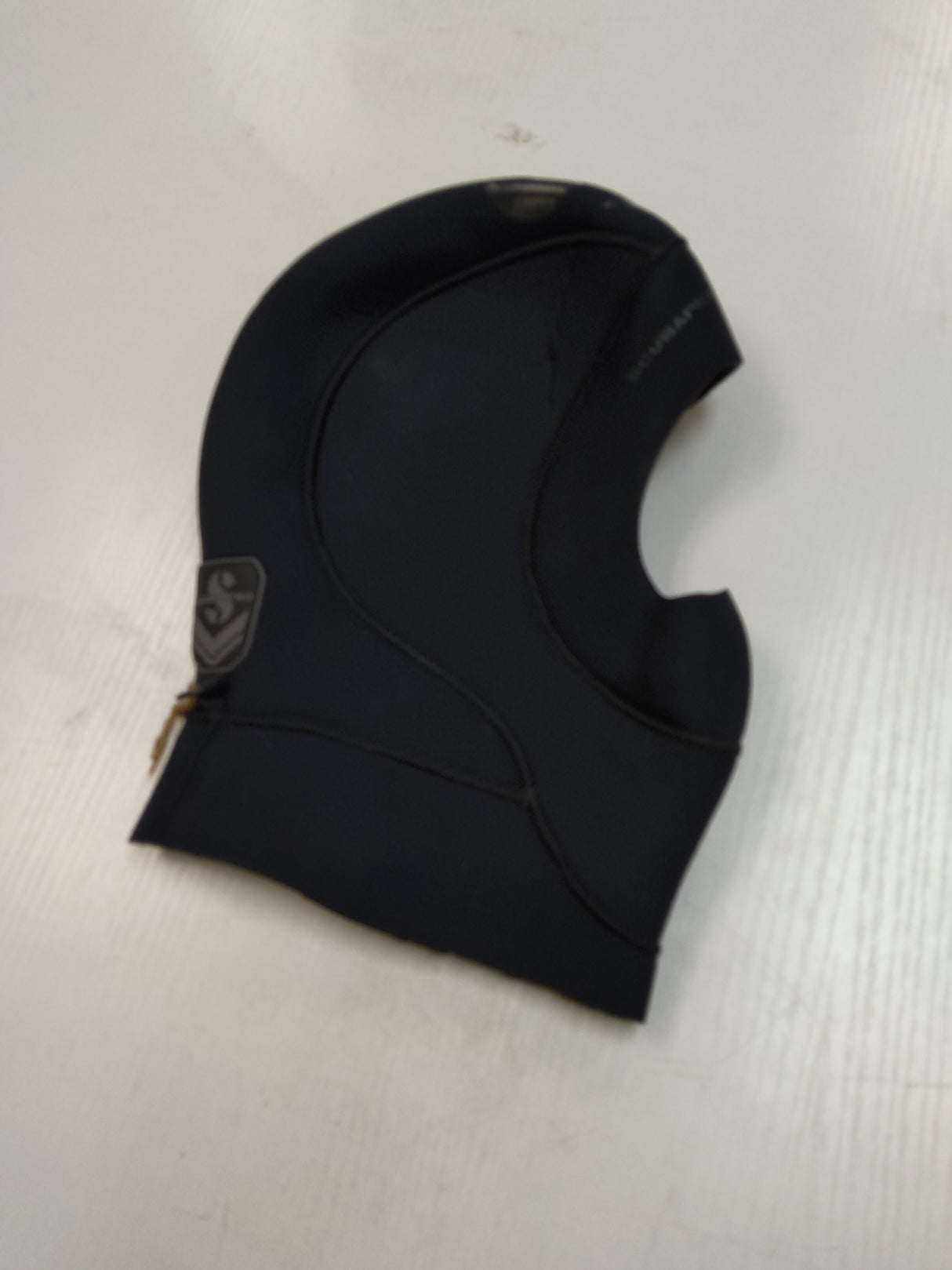 Used Scubapro Exodry Trilame HD 6/4mm Hood