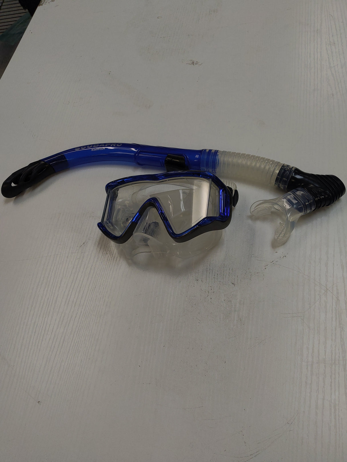 Used Scubapro Sub Vu Combo w/o Fins