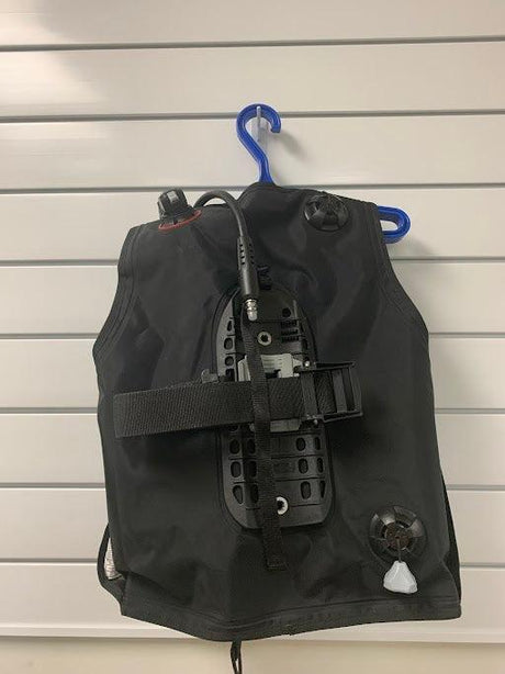 Used Scubapro Equalizer w/AIR 2 (V Gen) Size M-