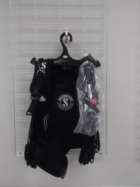 Used Scubapro Level with Balanced Inflator BCD-S-BPI-