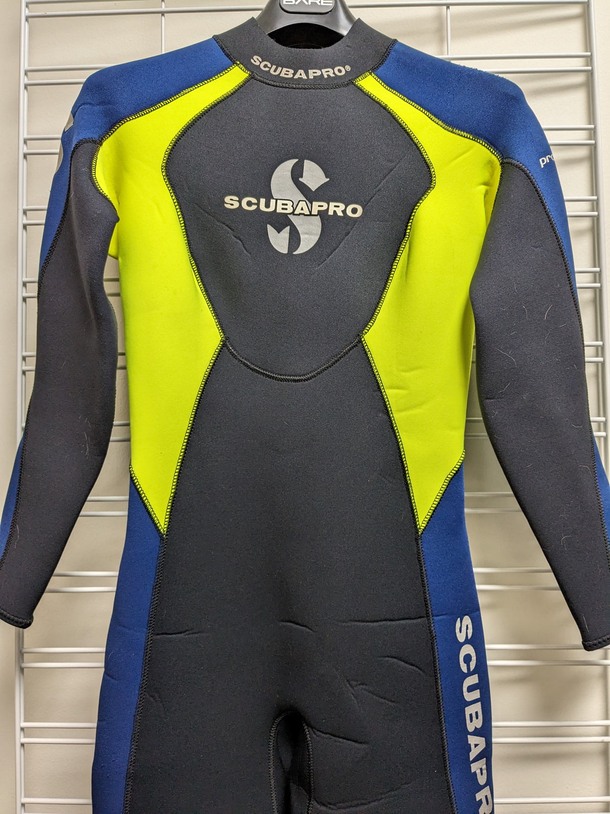 Used Scubapro Profile 3/2 Steamer - Womens Medium-