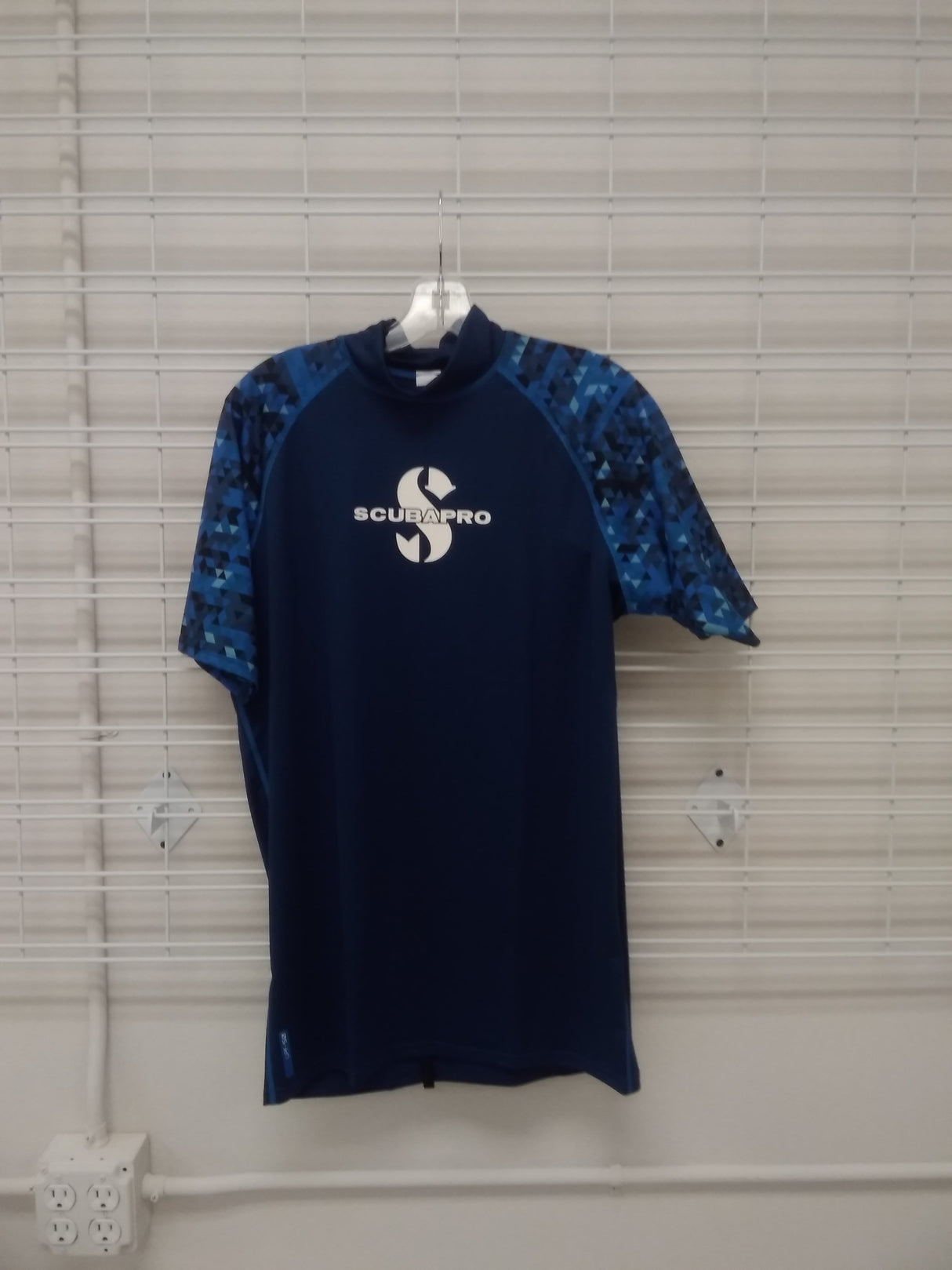 Used Scubapro Rash Guard Mens, Short Sleeve (UPF50)-Aegean Blue-S-