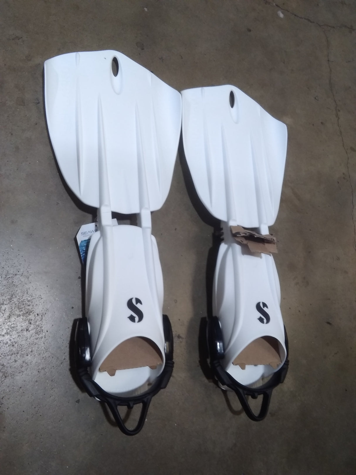Used Scubapro Seawing Nova Fins-White-XS-