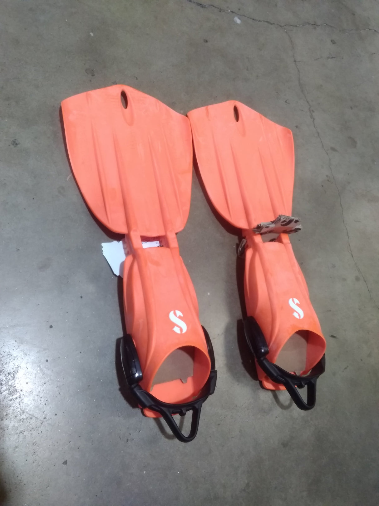 Used Scubapro Seawing Nova Gorilla Fins-Orange-S-