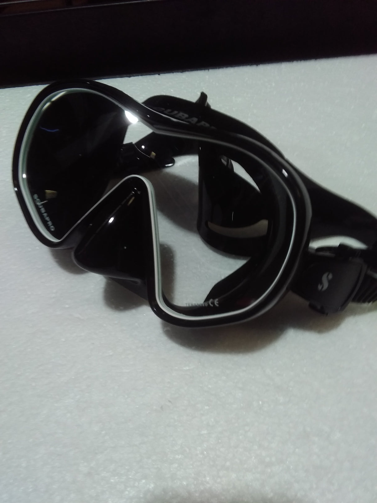 Used Scubapro Solo Scuba Snorkeling Dive Mask-Black-