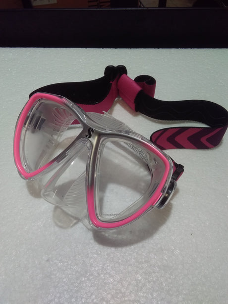 Used Scubapro Synergy Mini Dive Mask W Comfort Strap-Pink/Silver-Clear-
