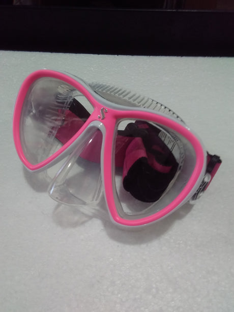 Used Scubapro Synergy Twin Dive Mask with Comfort Strap-Clear/Pink-