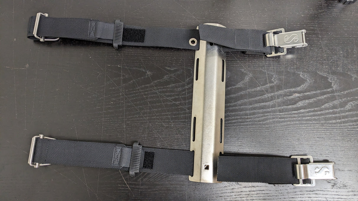 Used Scubapro X-Tek Single Tank Adaptor 2 Super Cinch Straps Included-